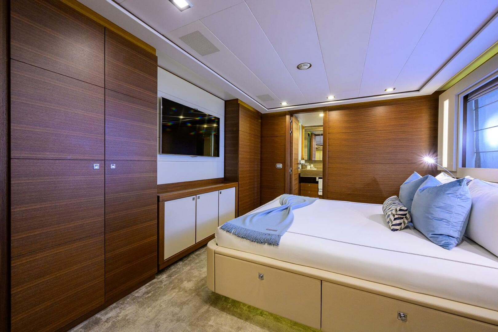 2013 Ferretti Yachts Custom Line 124 — photo 32