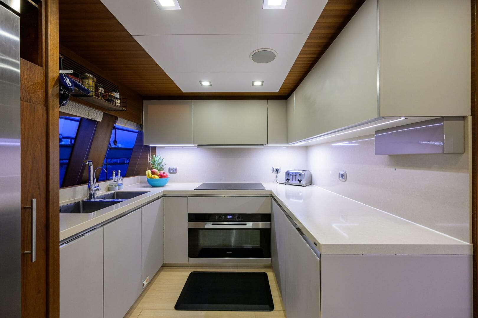 2013 Ferretti Yachts Custom Line 124 — photo 11