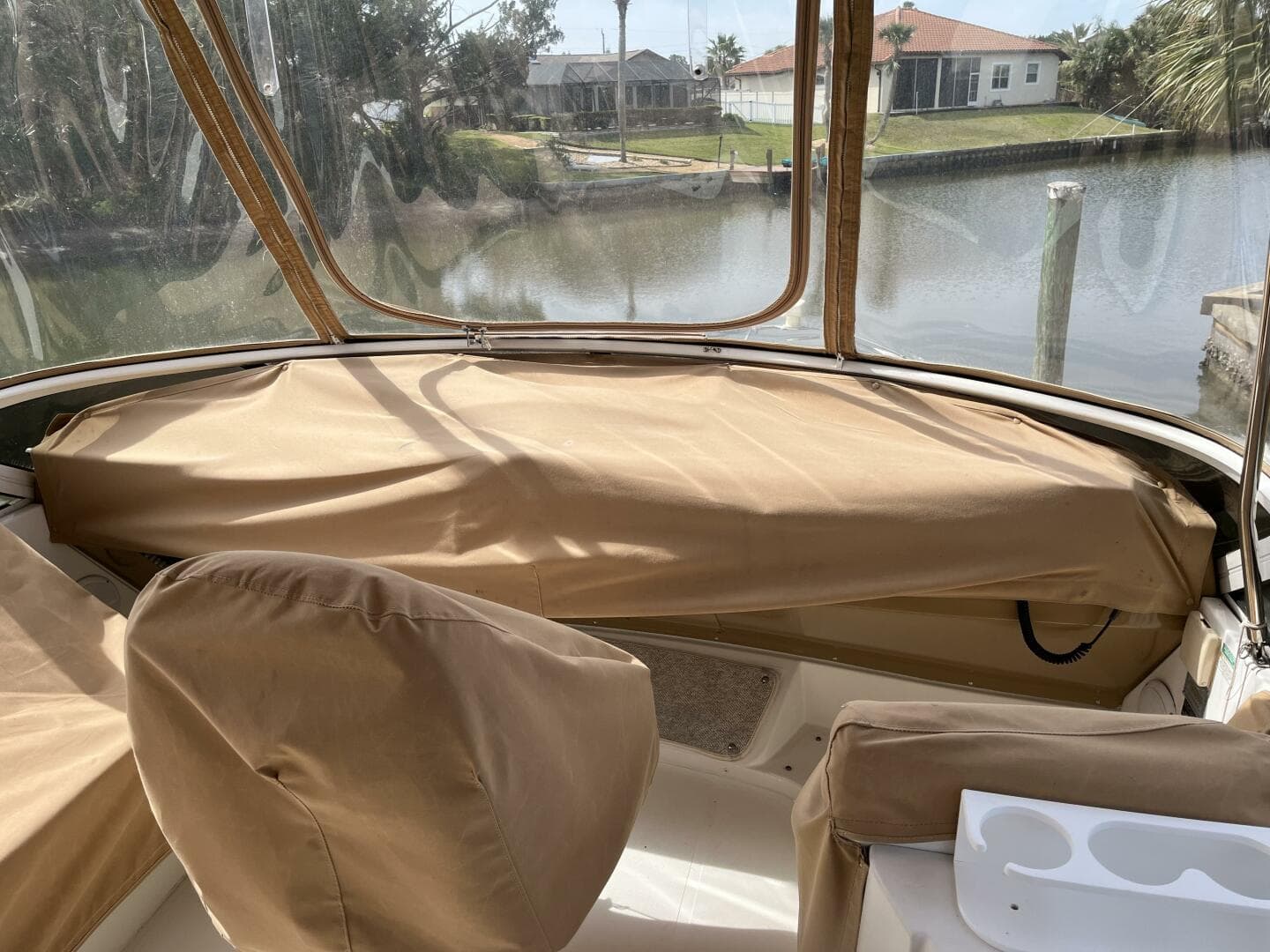 2005 Carver 396 — photo 26