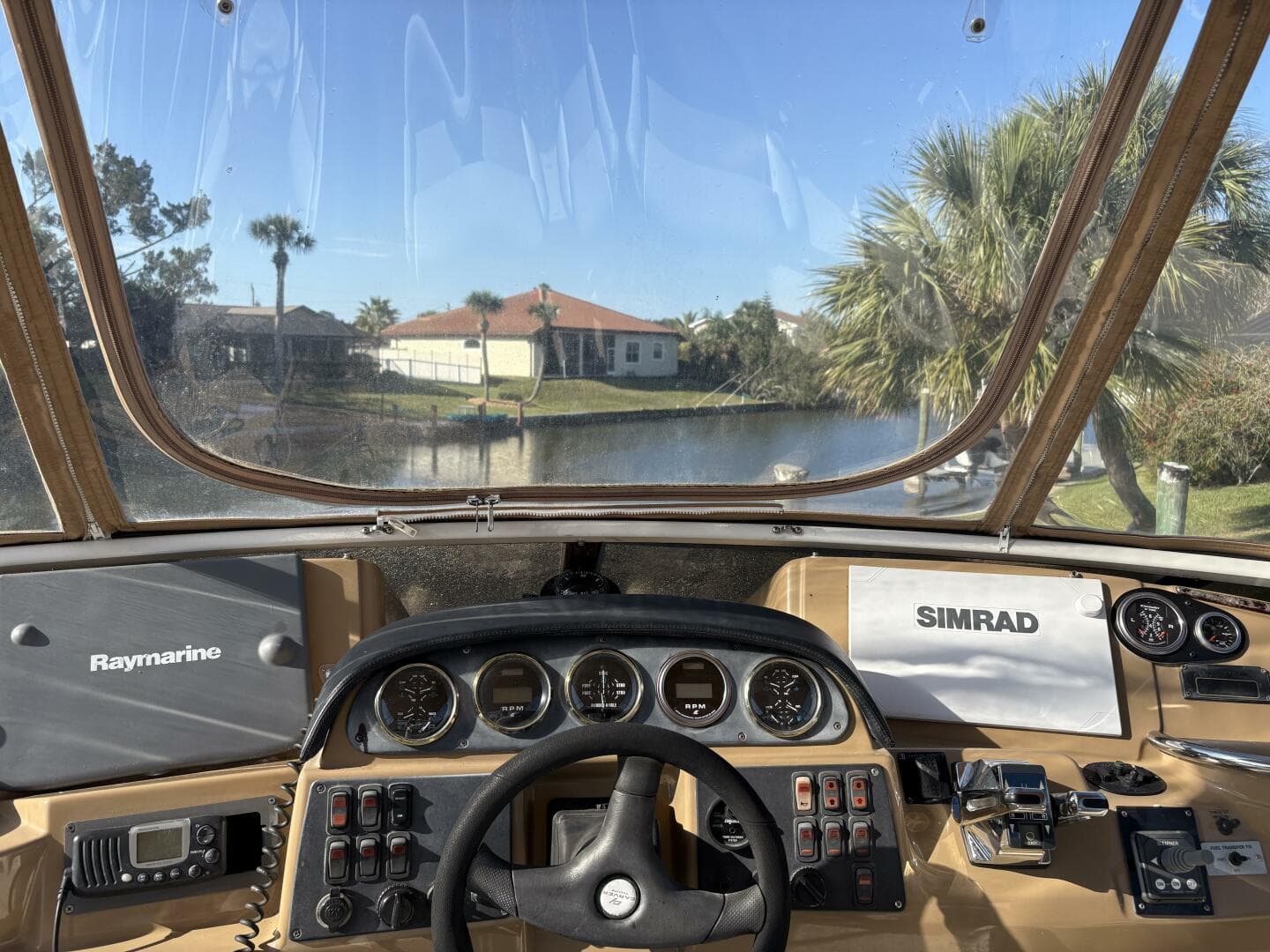 2005 Carver 396 — photo 12