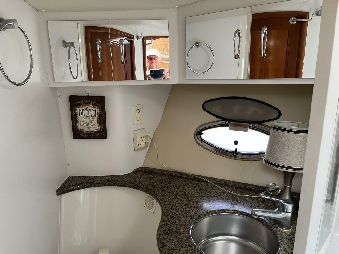 2005 Carver 396 — photo 53