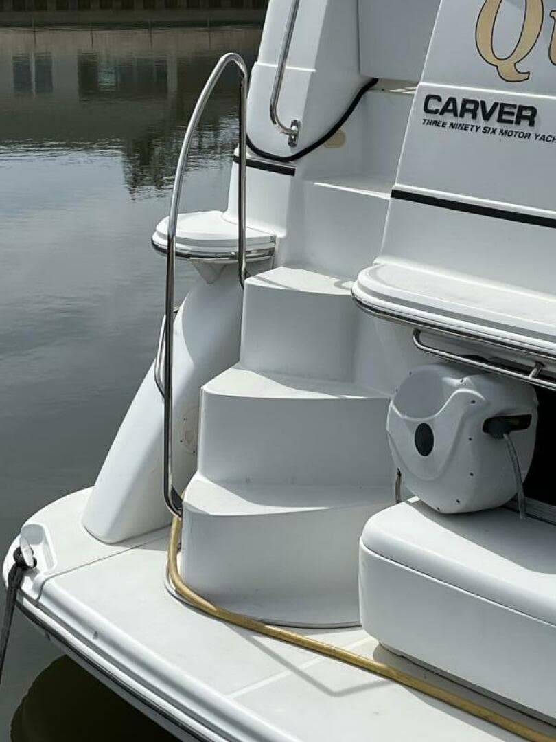 2005 Carver 396 — photo 3