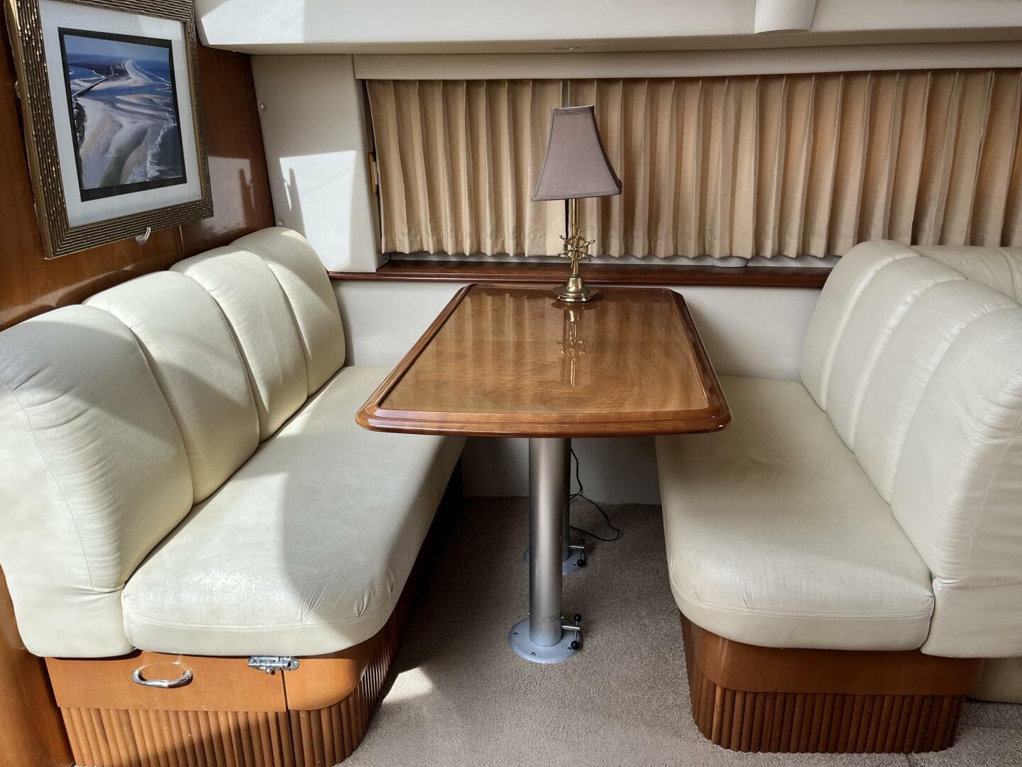 2005 Carver 396 — photo 39