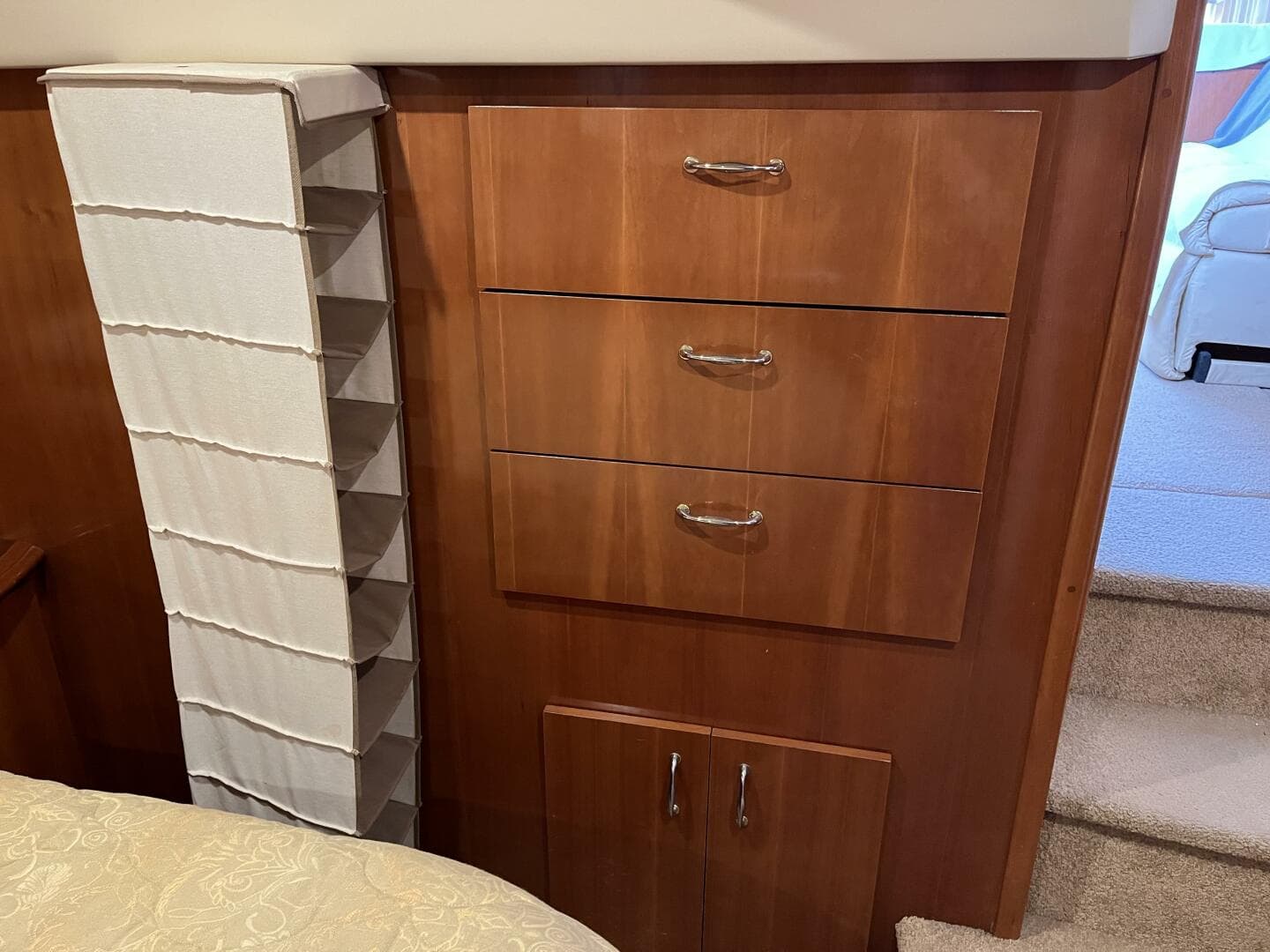 2005 Carver 396 — photo 45