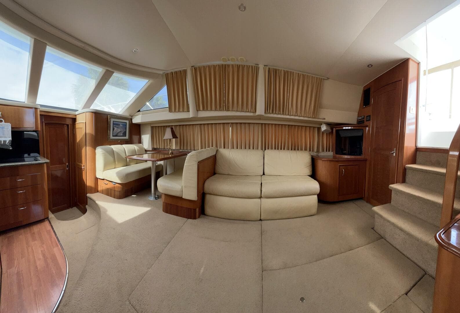 2005 Carver 396 — photo 29