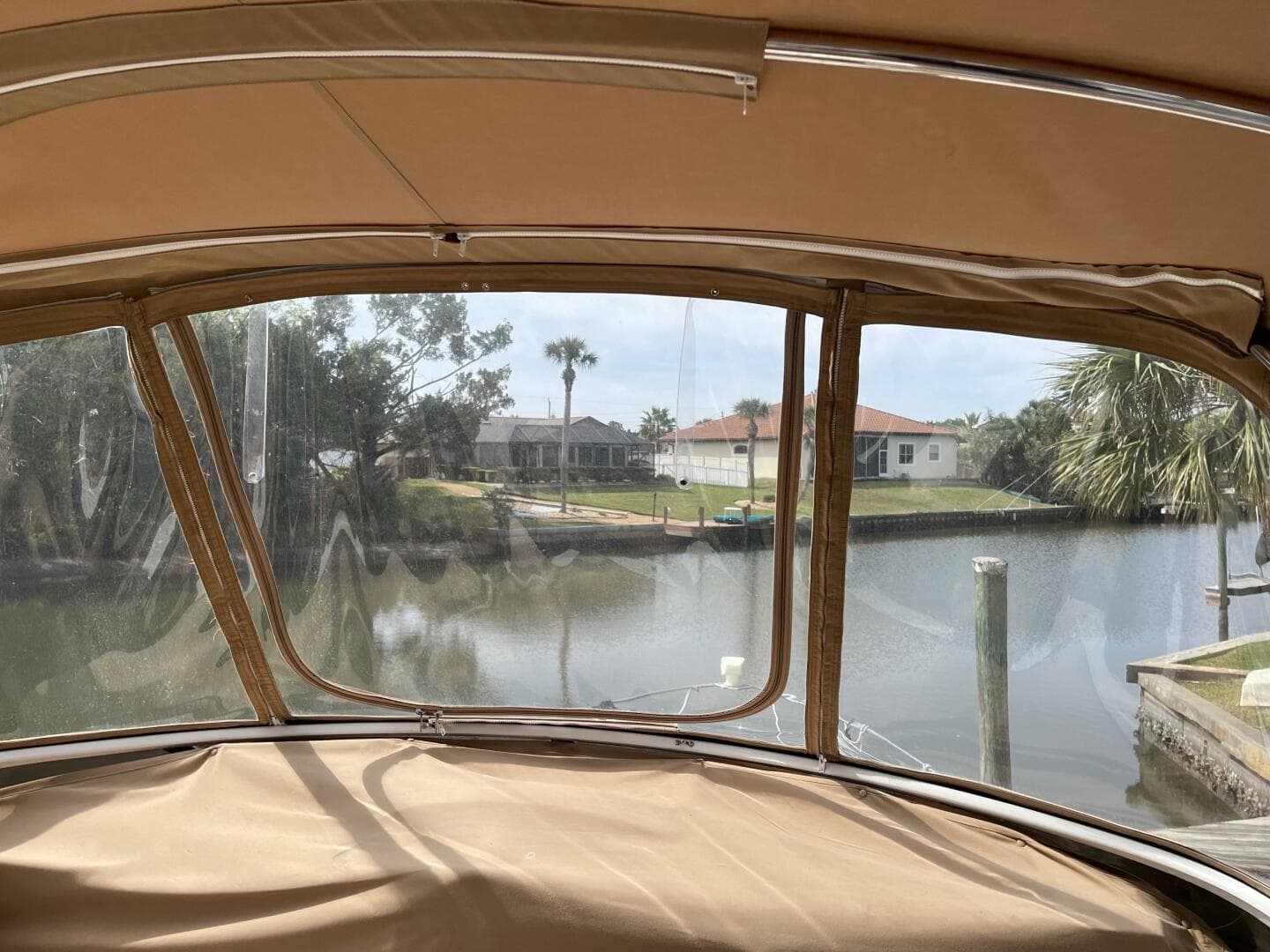 2005 Carver 396 — photo 23