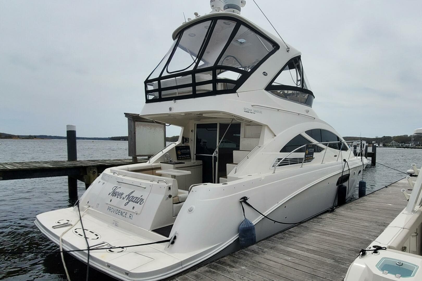 2012 Sea Ray 450 Sedan Bridge — photo 2