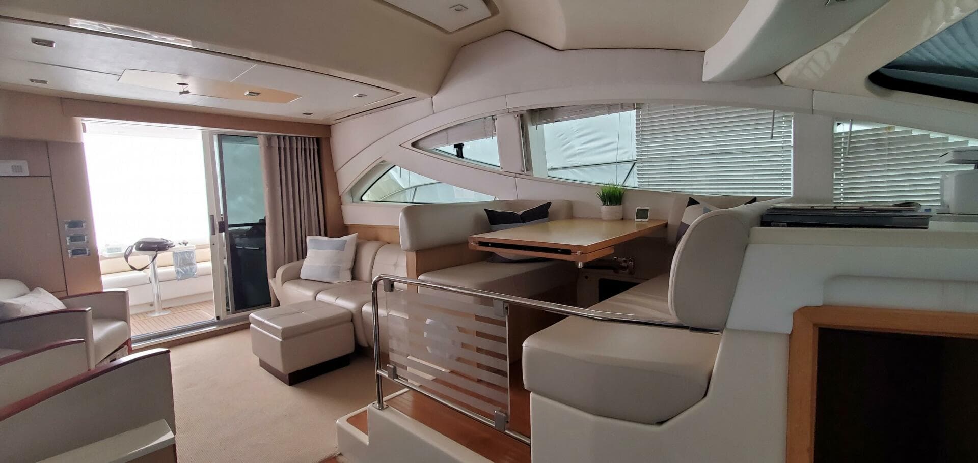 2012 Sea Ray 450 Sedan Bridge — photo 10