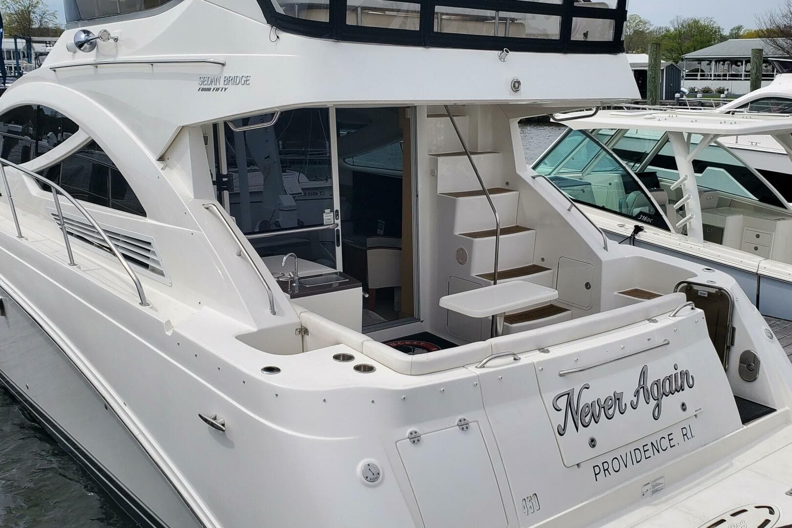 2012 Sea Ray 450 Sedan Bridge — photo 4
