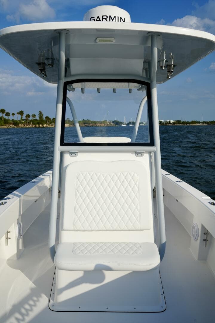 2024 Reef Runner Center Console — photo 14