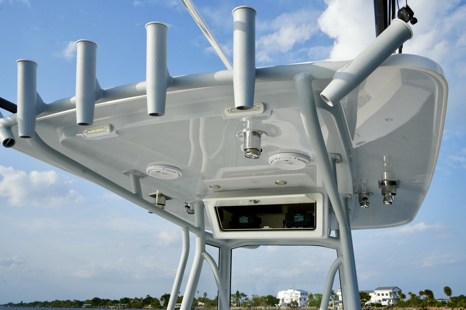 2024 Reef Runner Center Console — photo 9