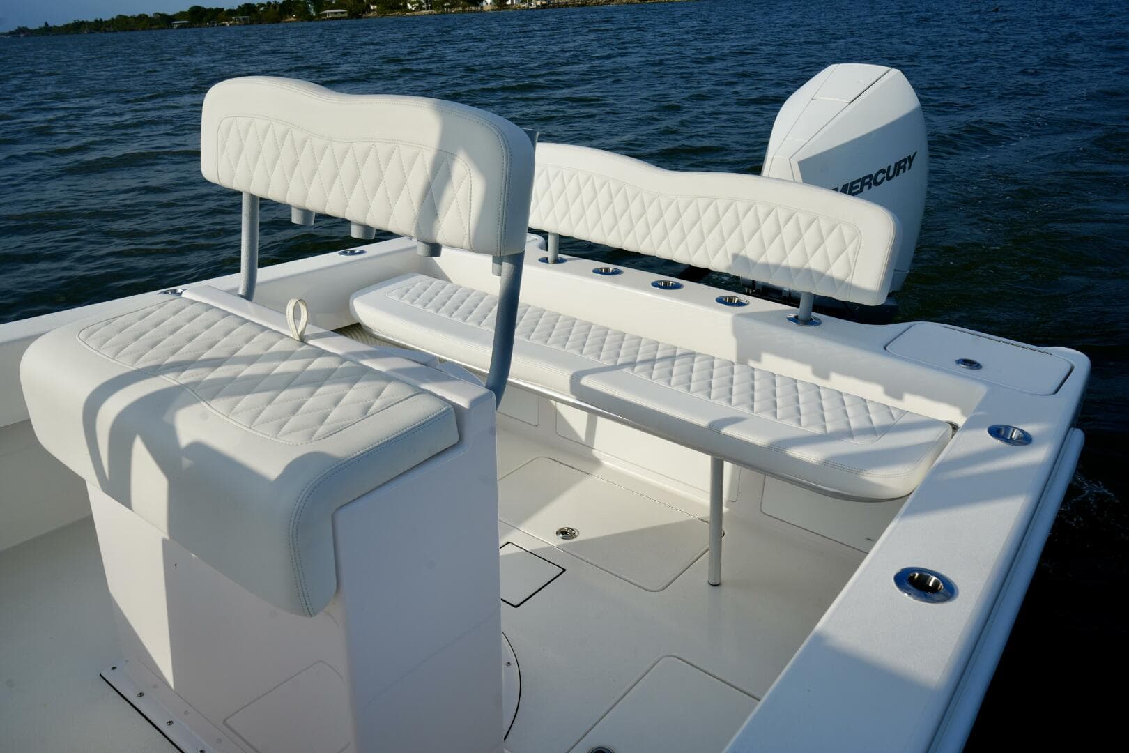 2024 Reef Runner Center Console — photo 2