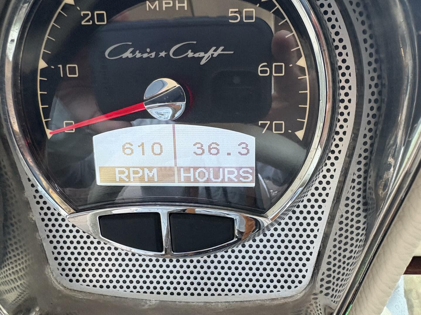 2023 Chris-Craft 31 Launch GT — photo 16