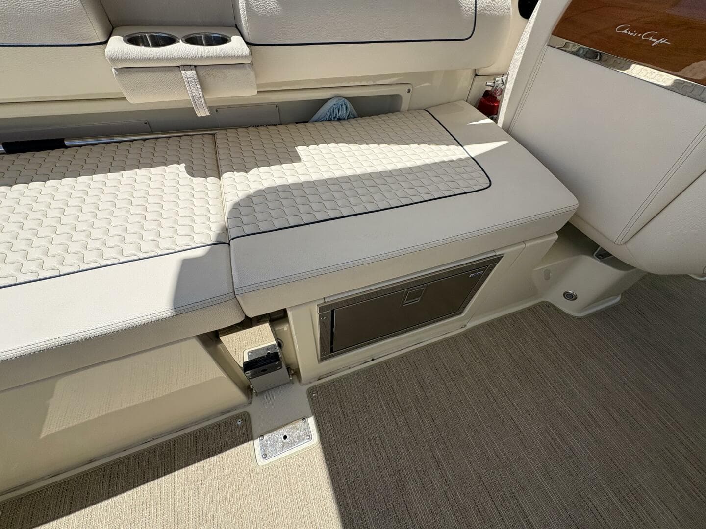 2023 Chris-Craft 31 Launch GT — photo 14