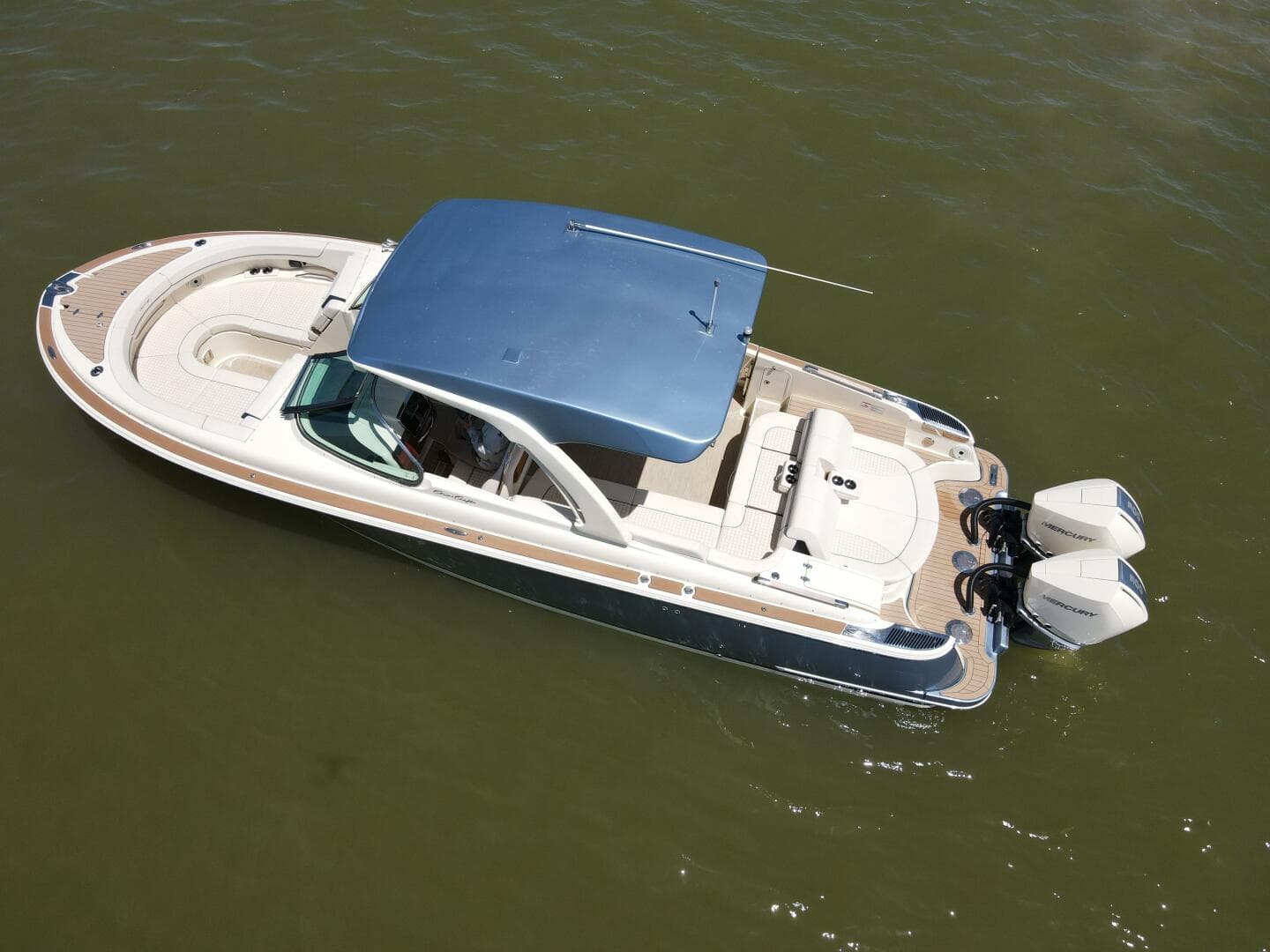 2023 Chris-Craft 31 Launch GT — photo 23