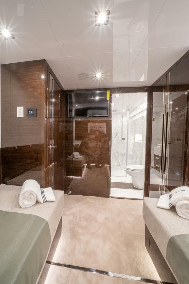 2020 Pearl 95 — photo 22