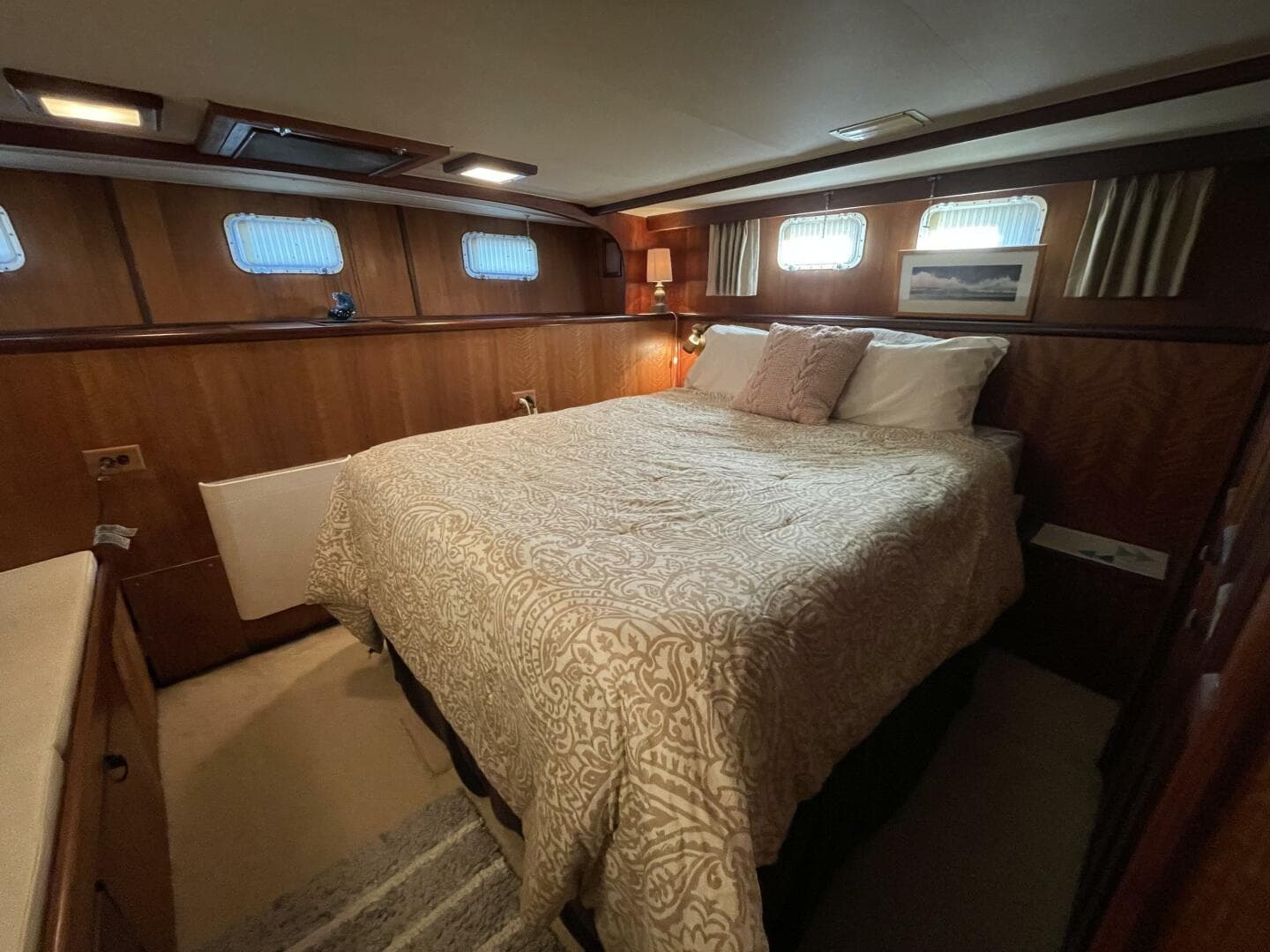 1973 Hatteras Classic — photo 26