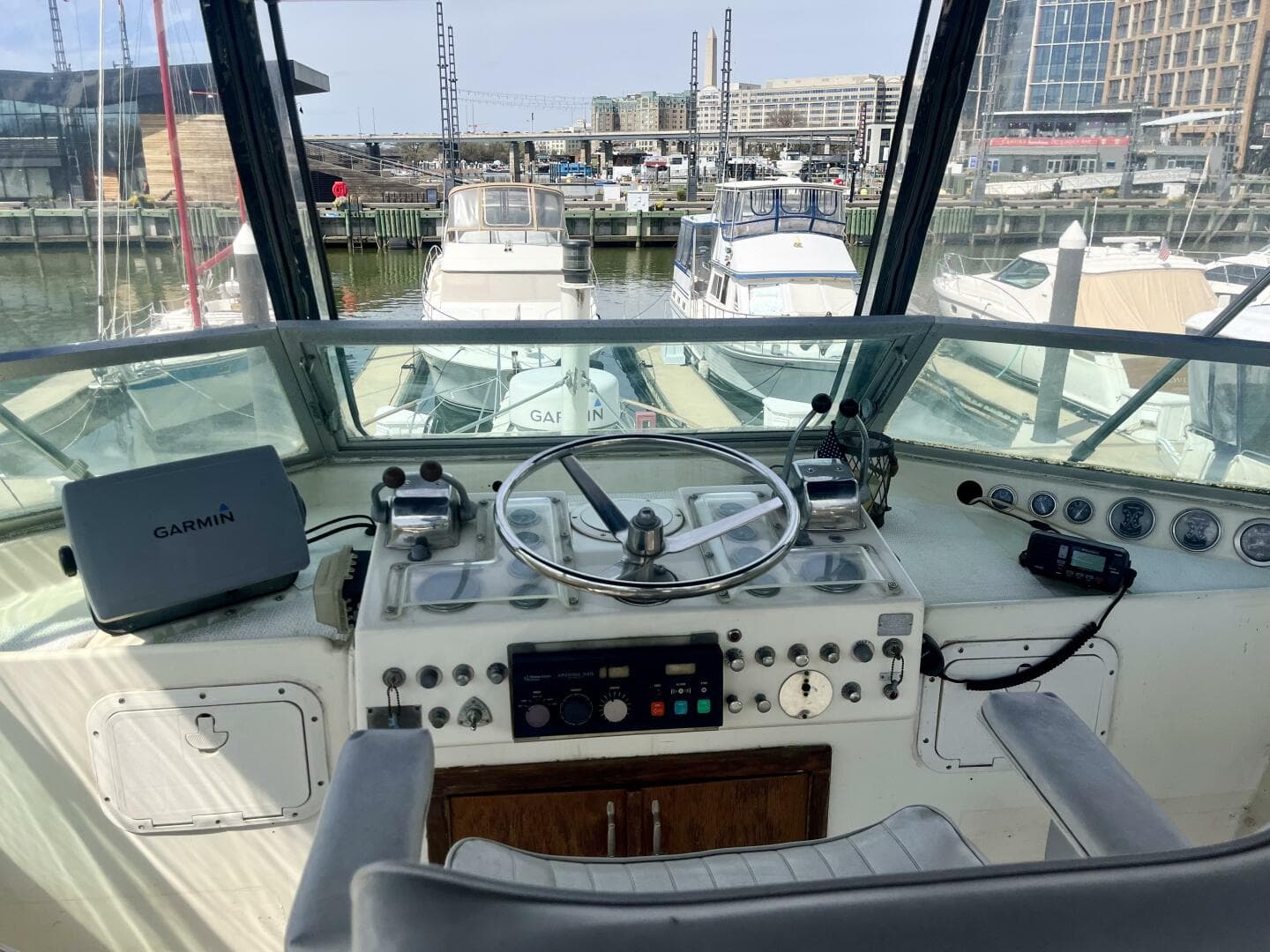 1973 Hatteras Classic — photo 33