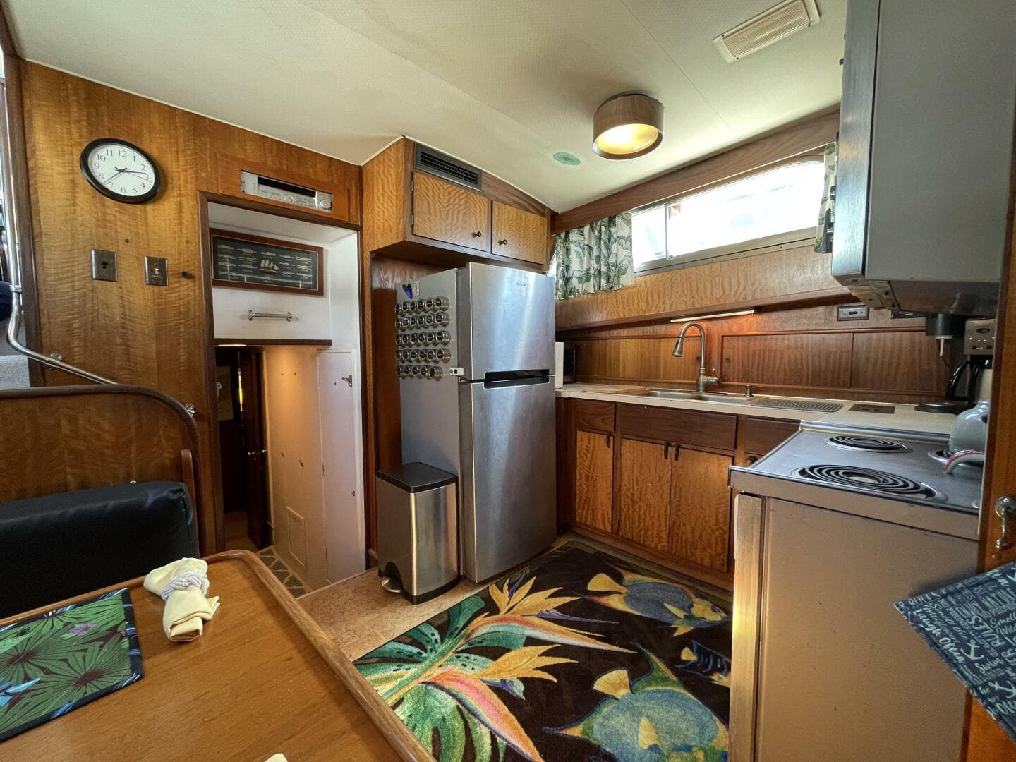 1973 Hatteras Classic — photo 14