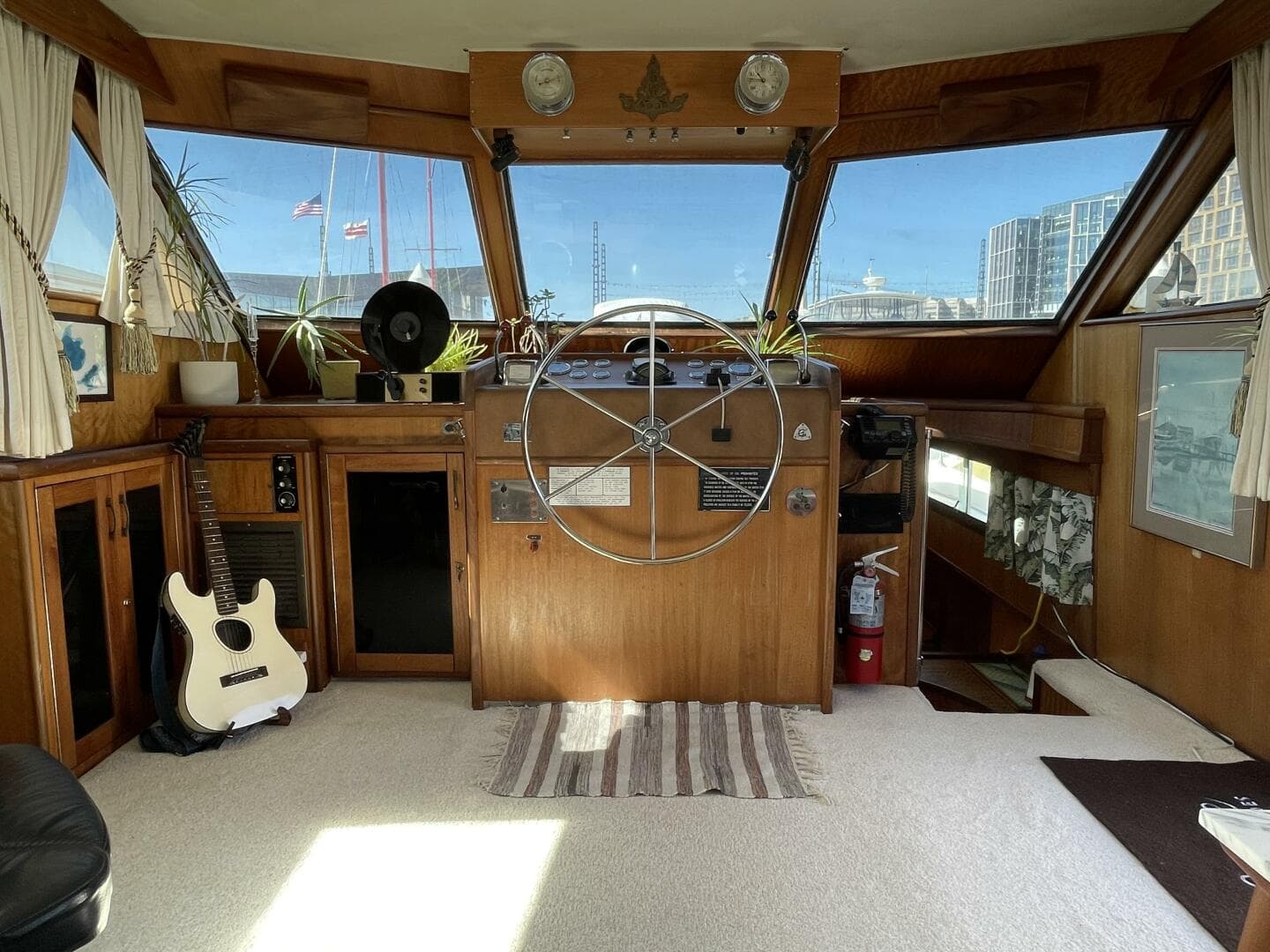 1973 Hatteras Classic — photo 8