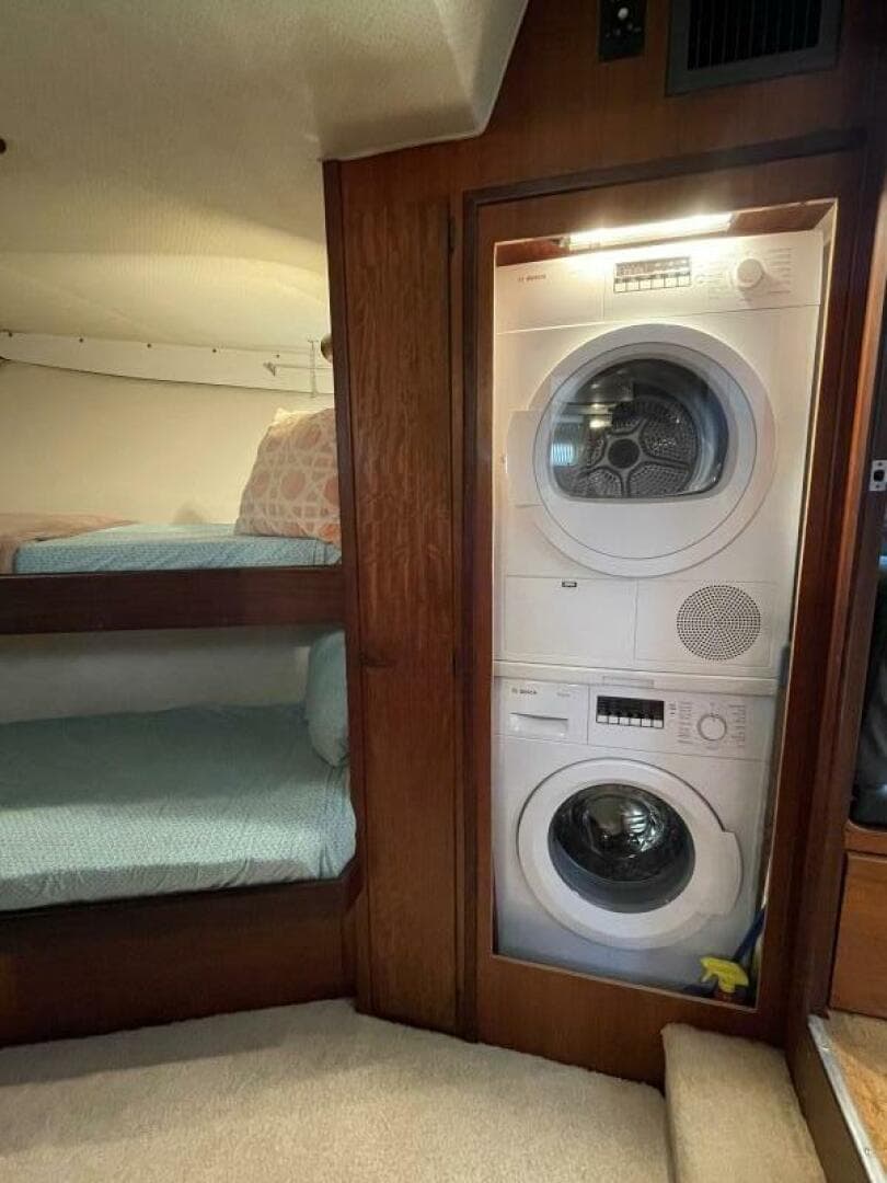 1973 Hatteras Classic — photo 18