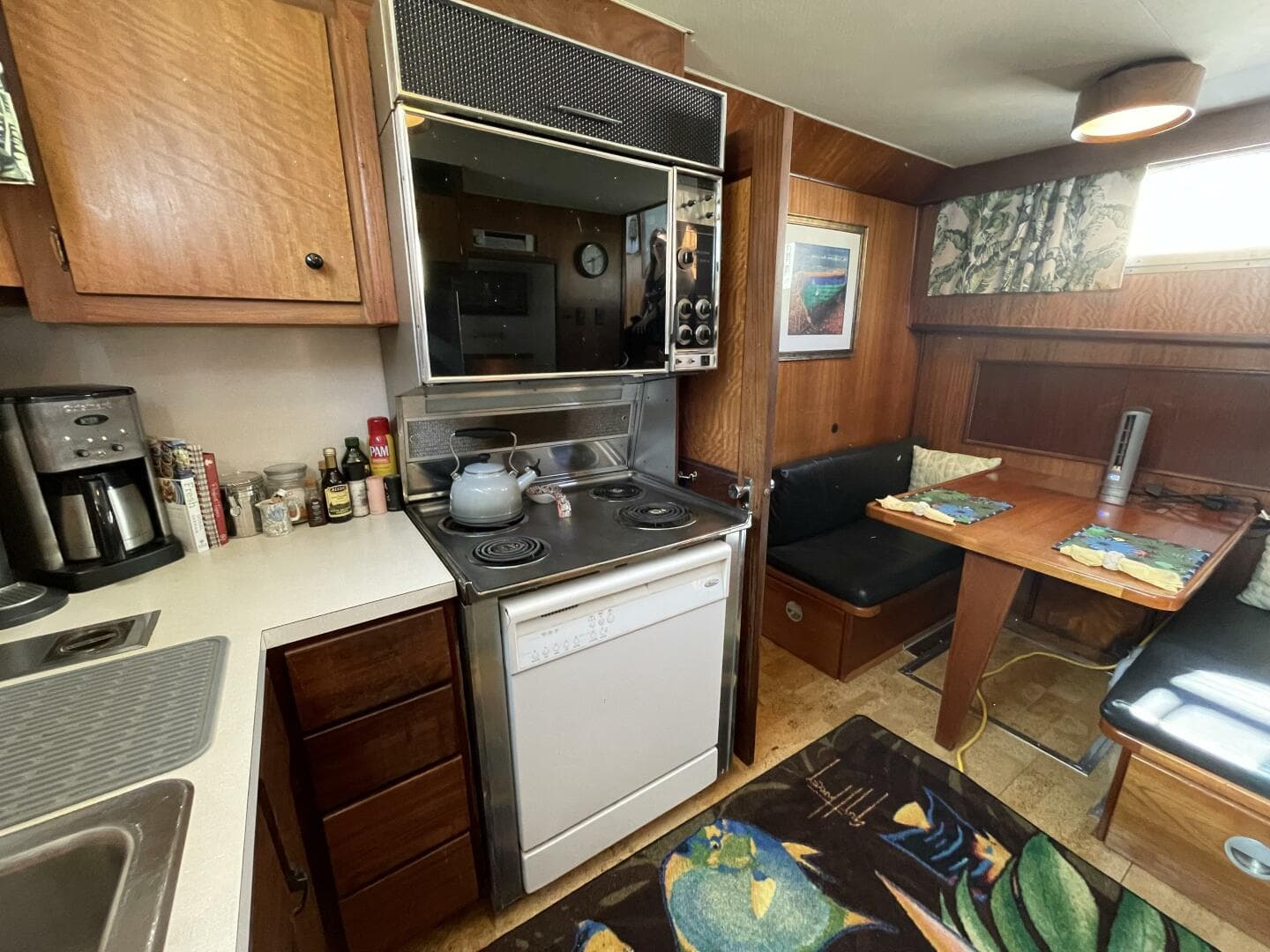 1973 Hatteras Classic — photo 28