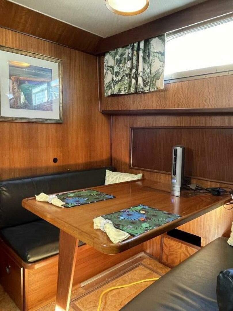 1973 Hatteras Classic — photo 13