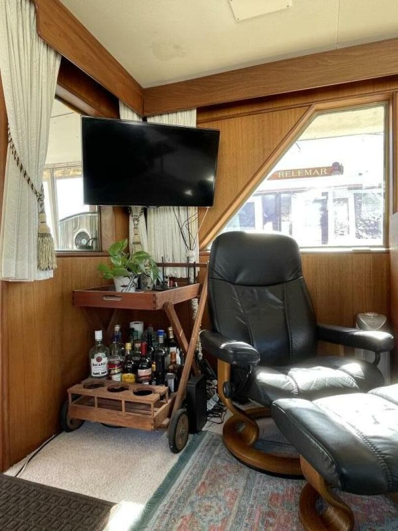 1973 Hatteras Classic — photo 6