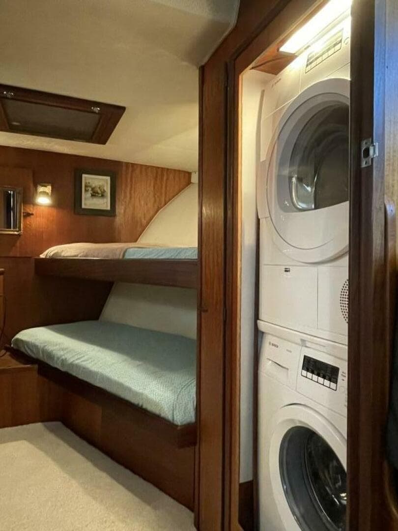 1973 Hatteras Classic — photo 19