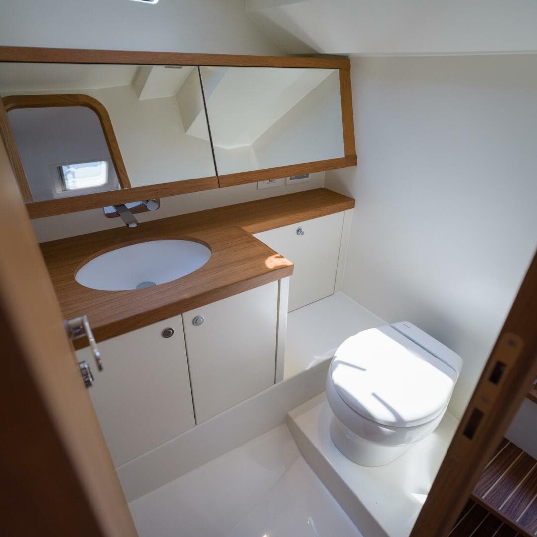 2025 Toy Marine 36 — photo 16