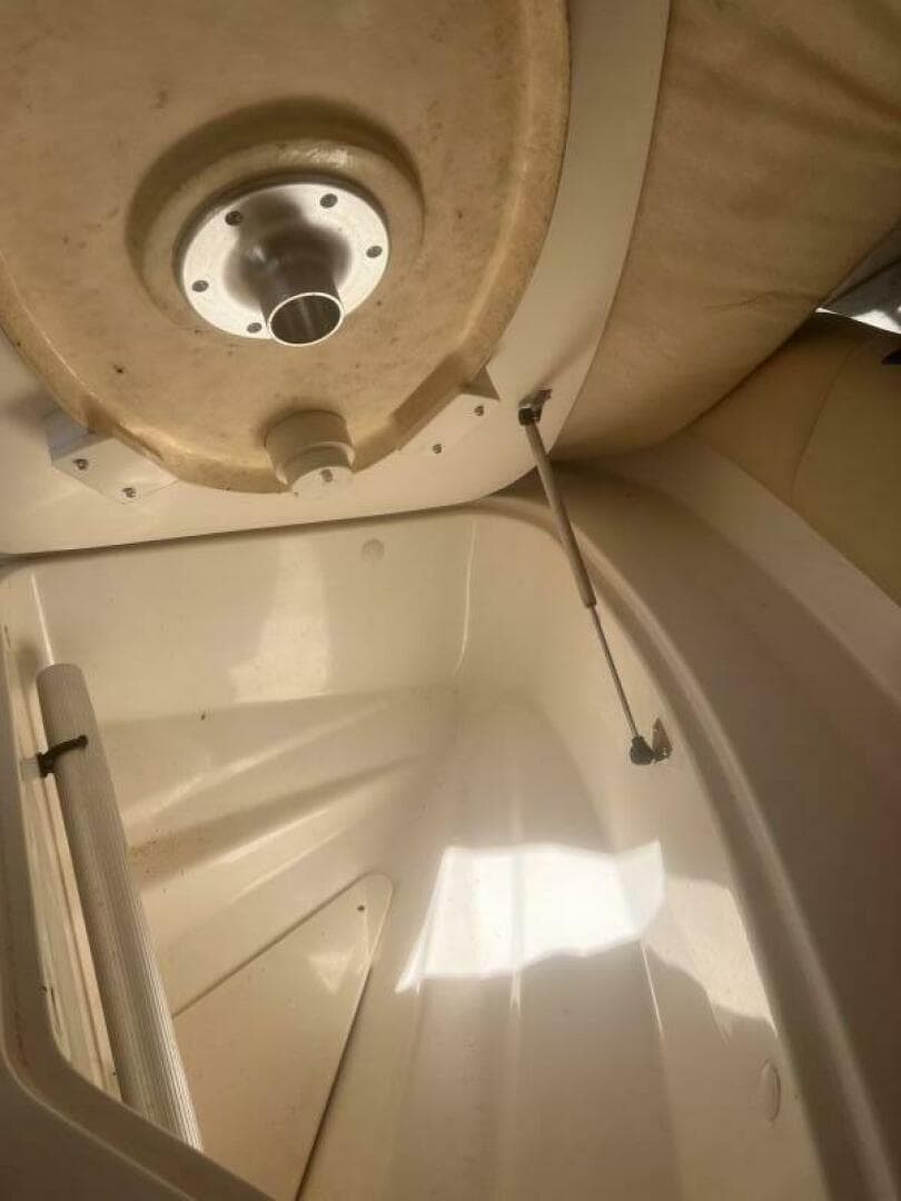 2004 Robalo R225 Walk Around — photo 24
