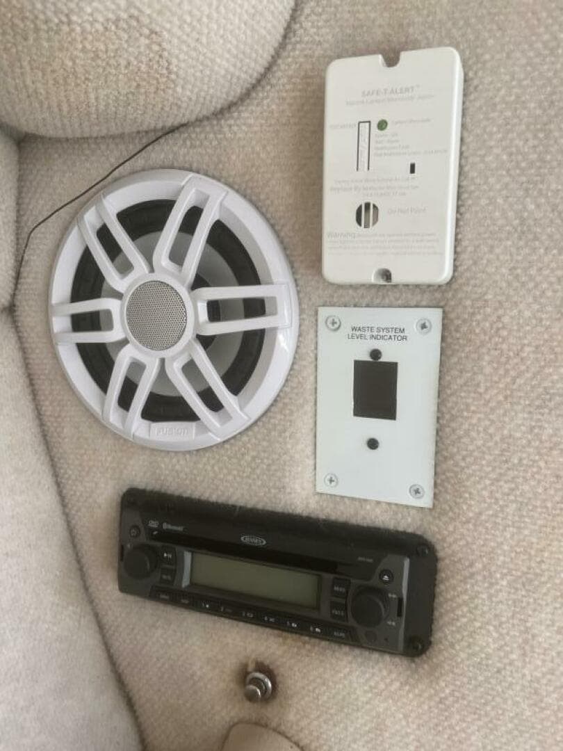 2004 Robalo R225 Walk Around — photo 18