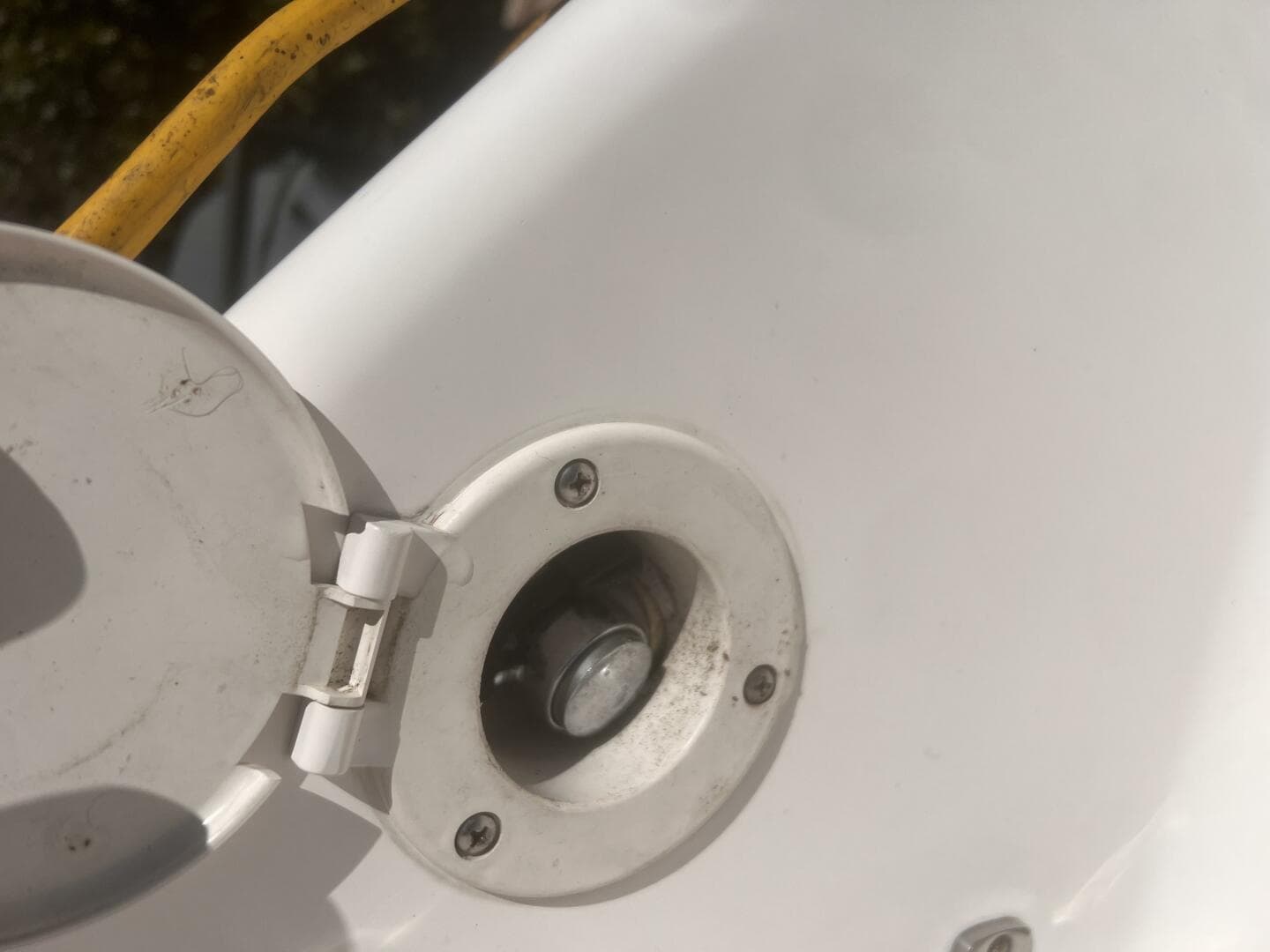 2004 Robalo R225 Walk Around — photo 21