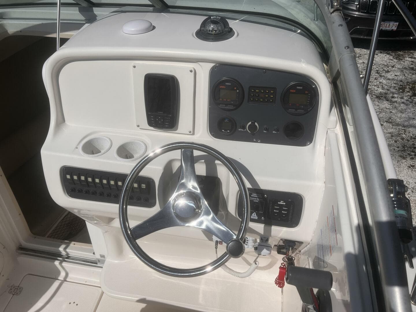 2004 Robalo R225 Walk Around — photo 11