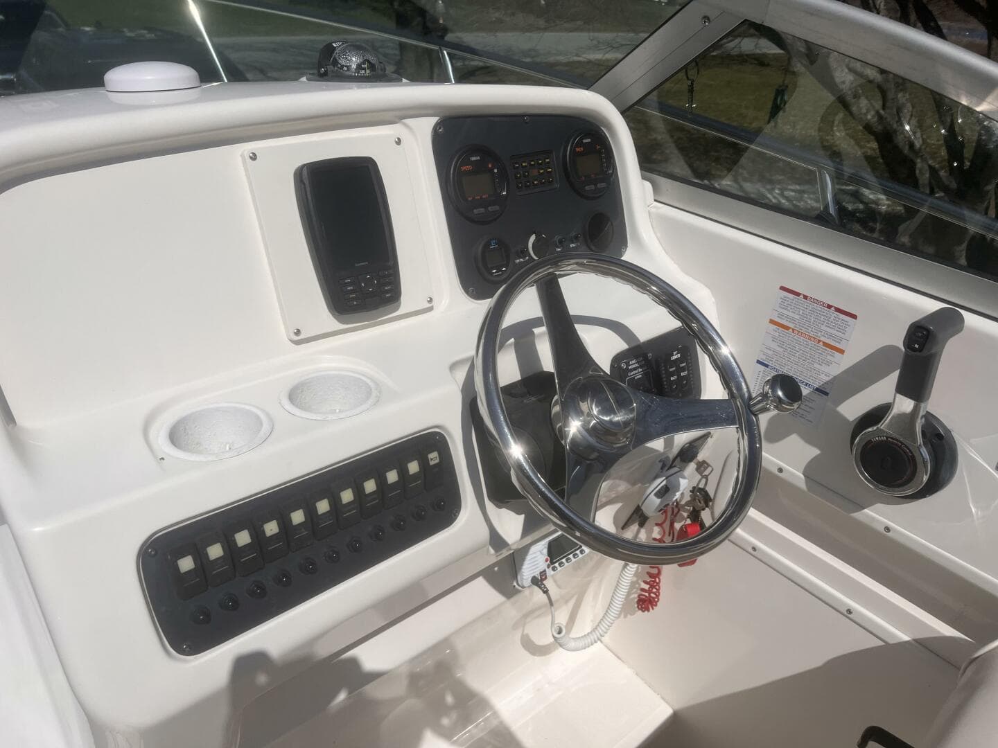 2004 Robalo R225 Walk Around — photo 10