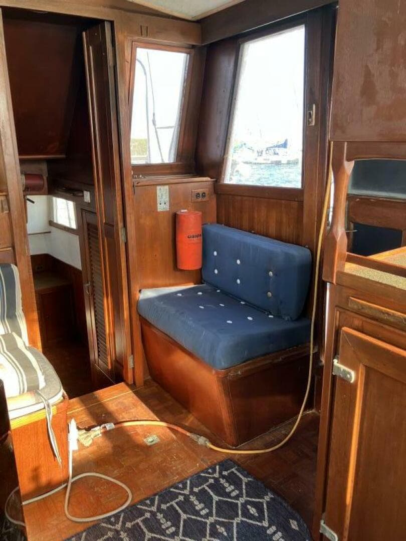 1989 Grand Banks 36 — photo 11