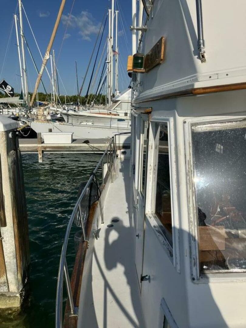 1989 Grand Banks 36 — photo 23