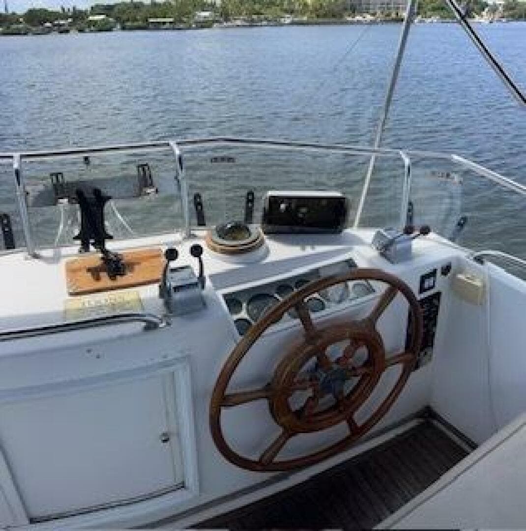 1989 Grand Banks 36 — photo 71