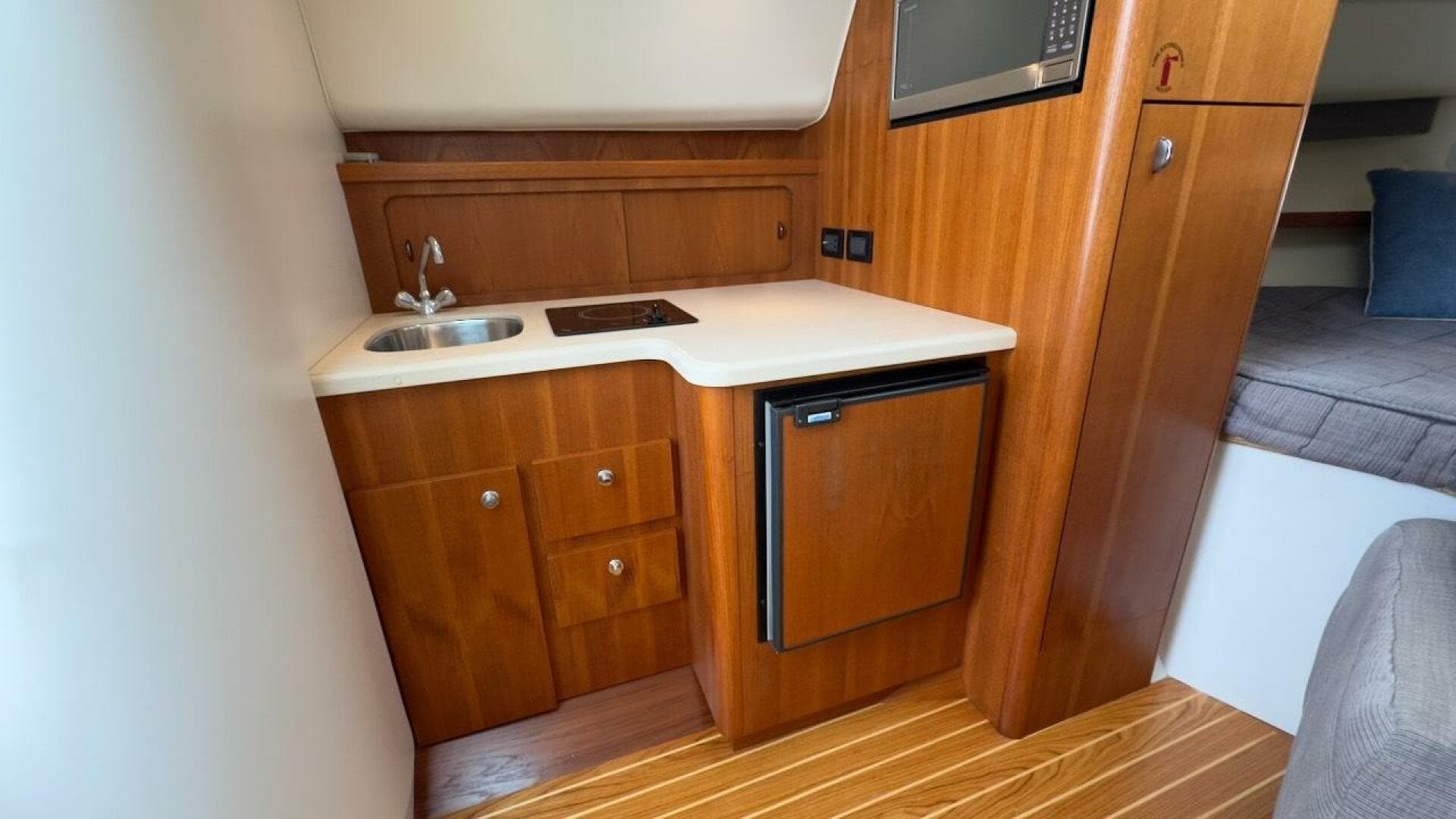 2005 Tiara Yachts 2900 Open — photo 20