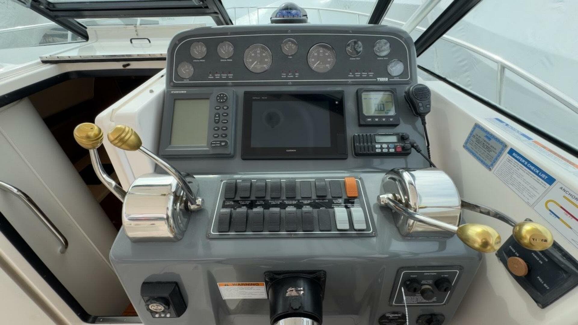 2005 Tiara Yachts 2900 Open — photo 13
