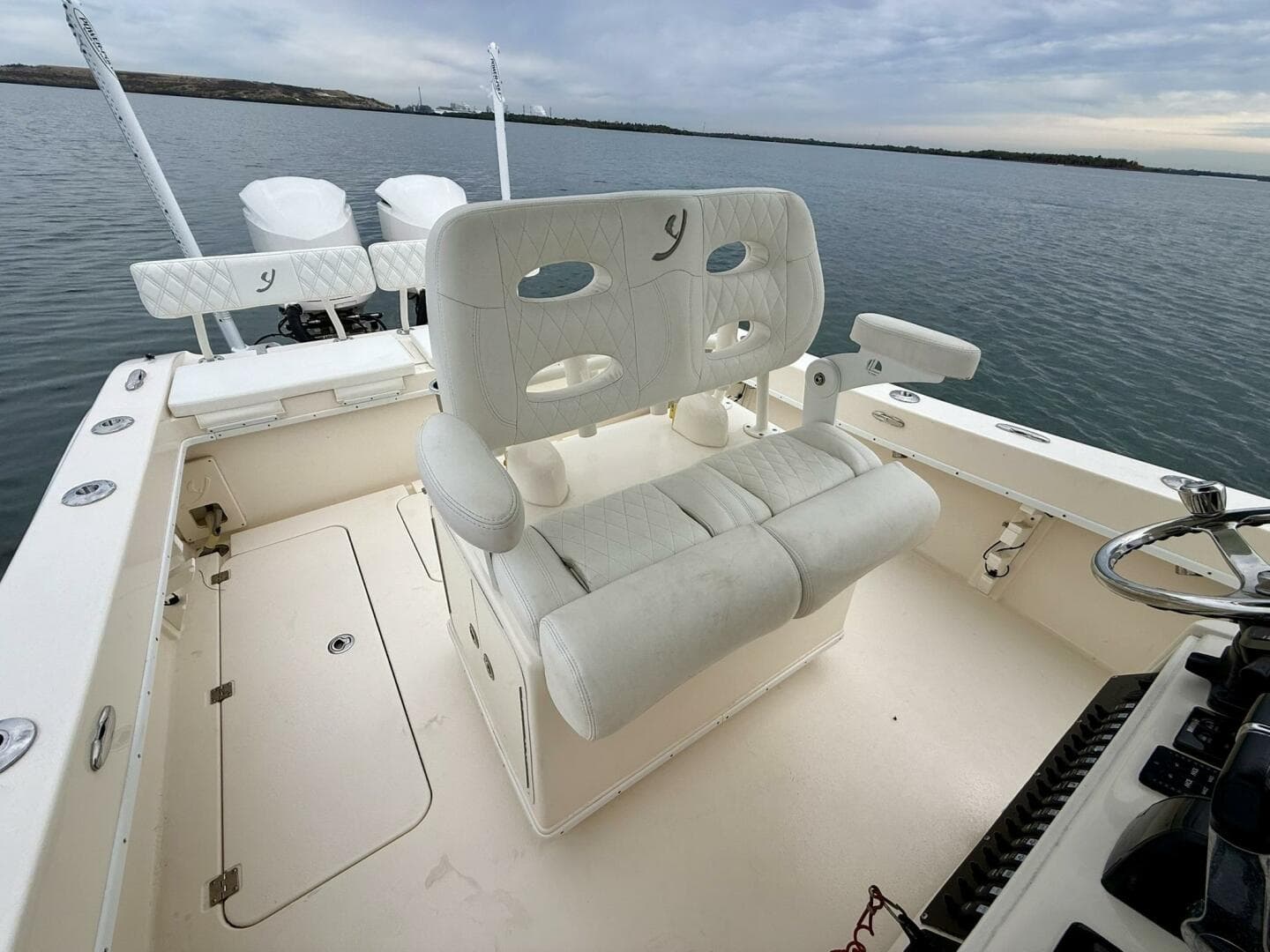 2019 Young Boats 27 — photo 7