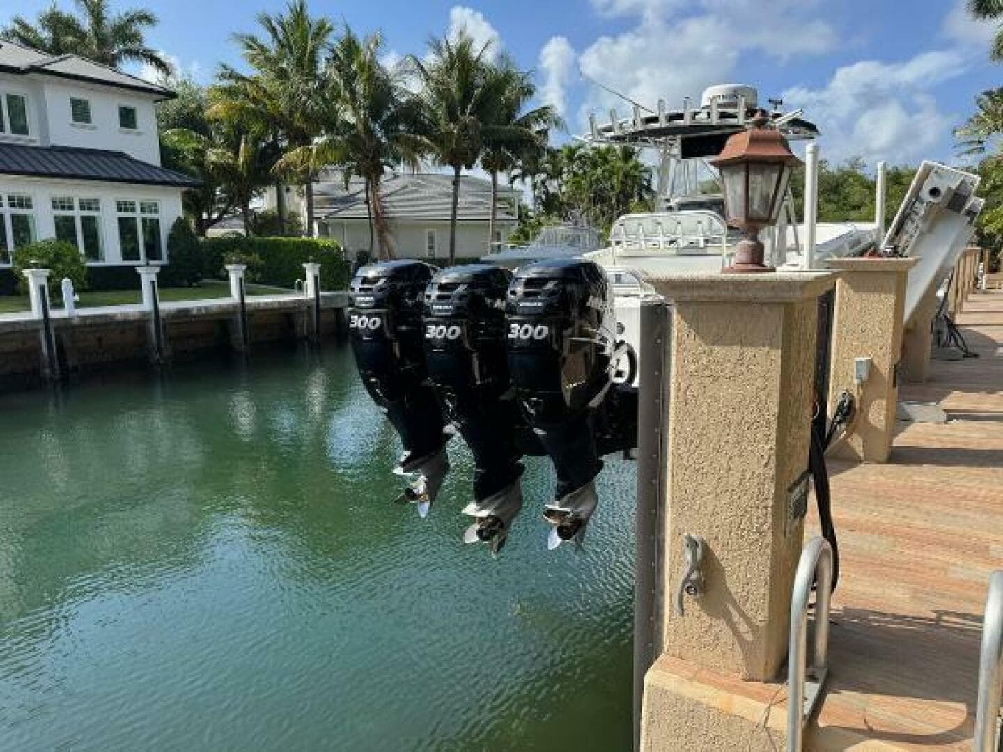 2008 Fountain 34 Center Consoles — photo 3