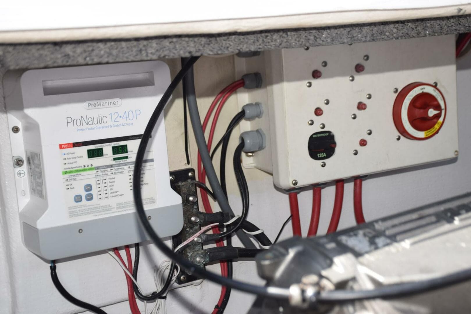 1976 Bertram Flybridge Cruiser — photo 56