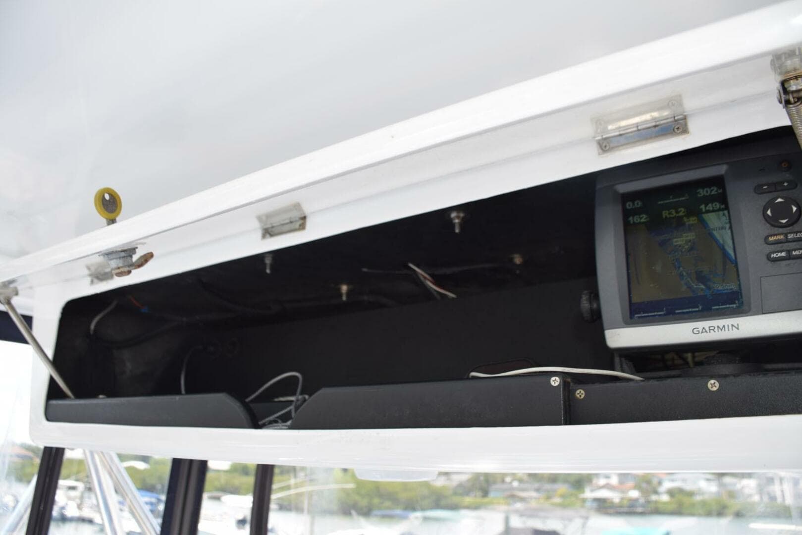 1976 Bertram Flybridge Cruiser — photo 13