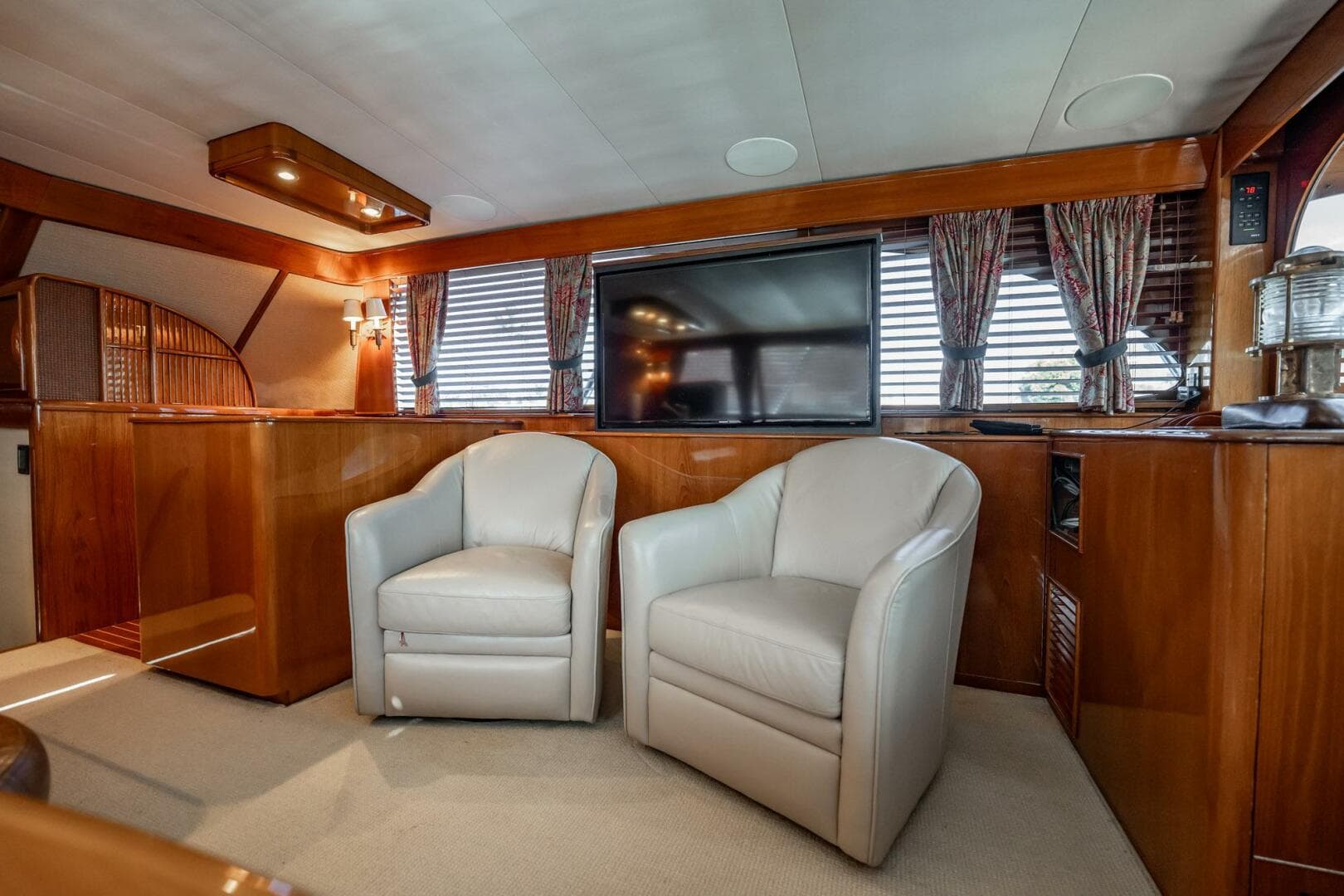 1983 Rybovich 55 Convertible — photo 14