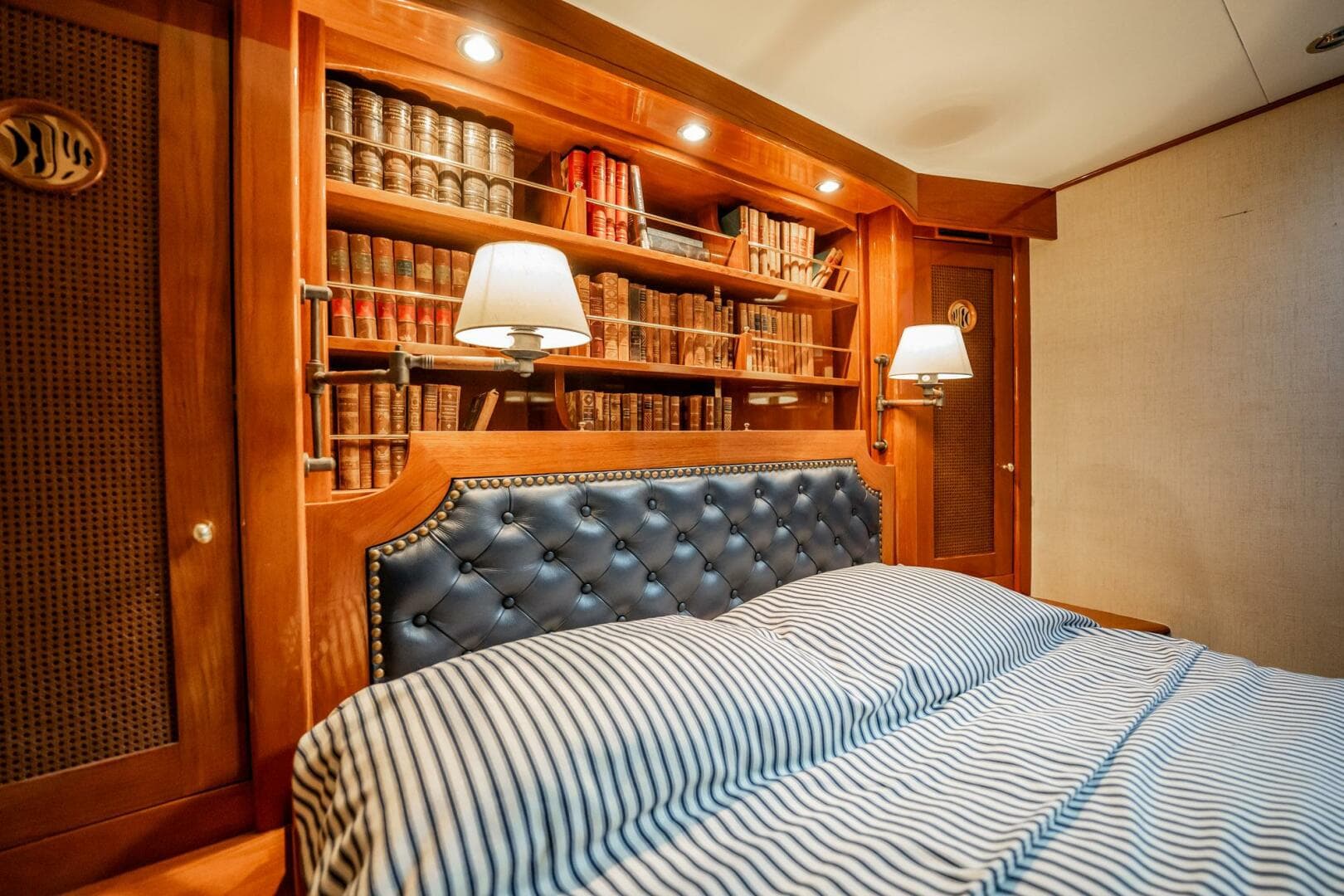 1983 Rybovich 55 Convertible — photo 38