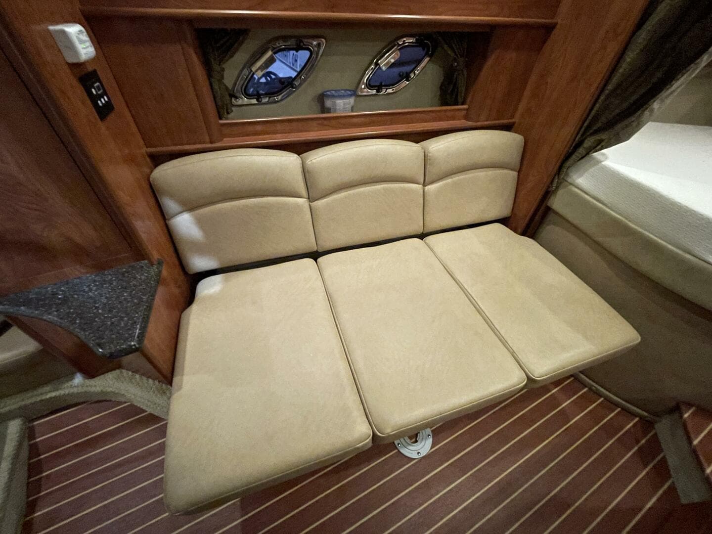 2013 Rinker 310 Express Cruiser — photo 29