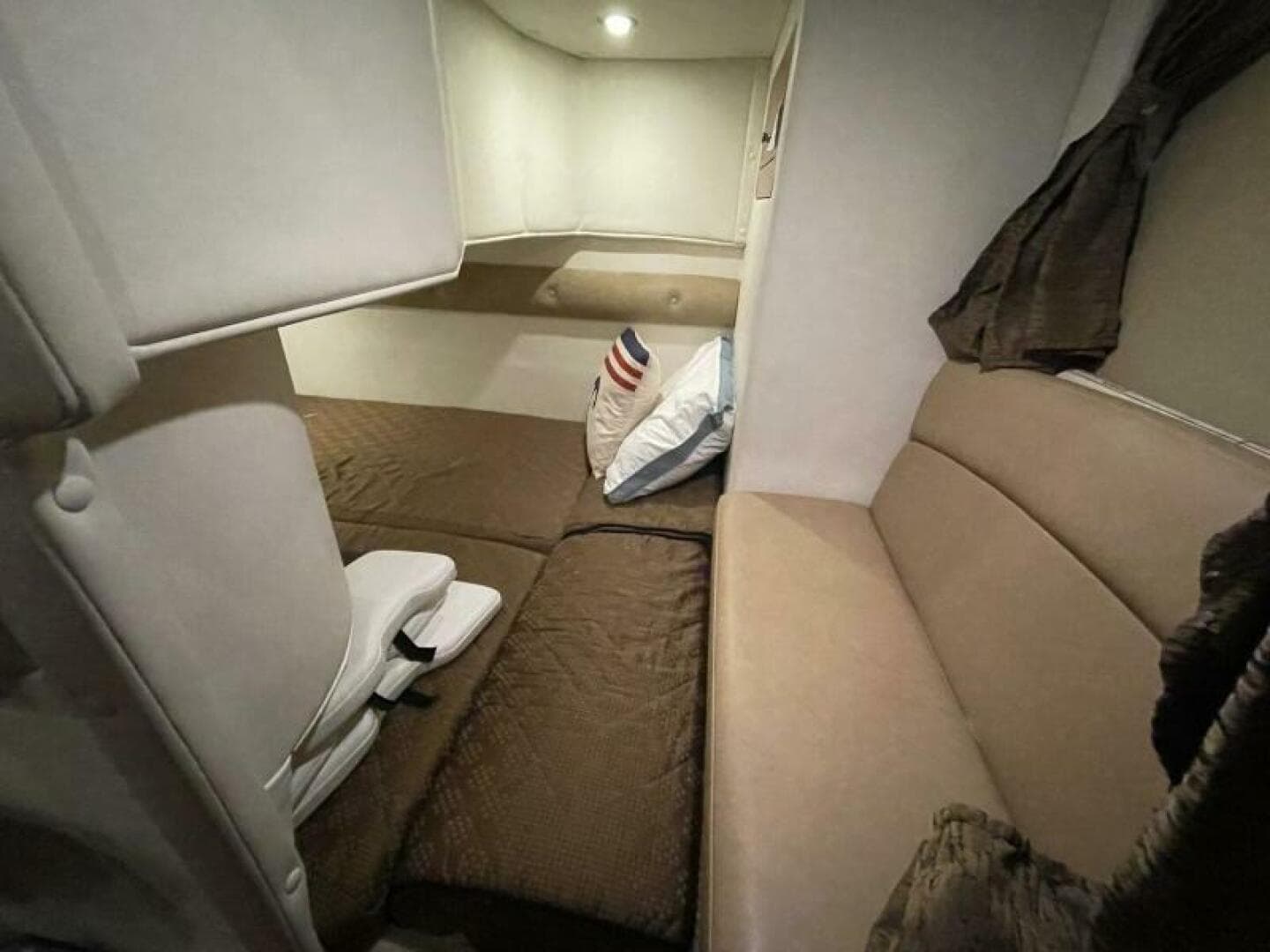 2013 Rinker 310 Express Cruiser — photo 42