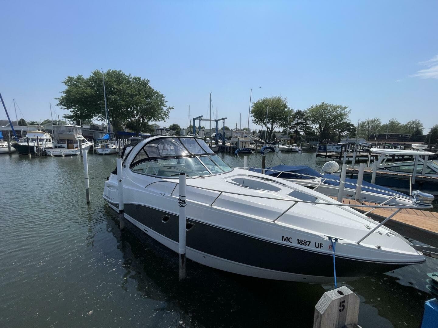 2013 Rinker 310 Express Cruiser — photo 2