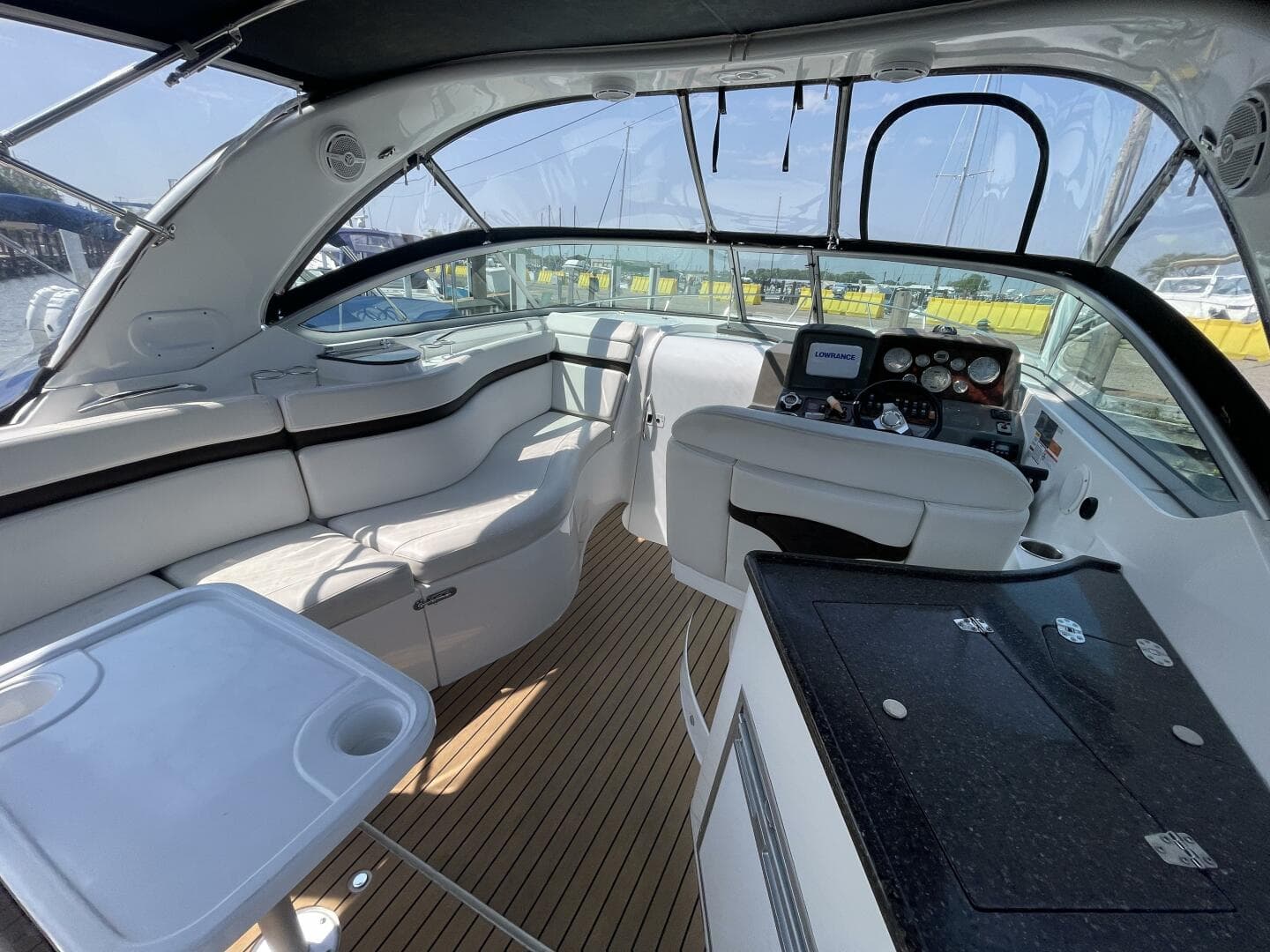 2013 Rinker 310 Express Cruiser — photo 8